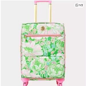 💚🌸NWT Lilly Pulitzer Rolling Suitcase GWP In Poppyland💚🌸